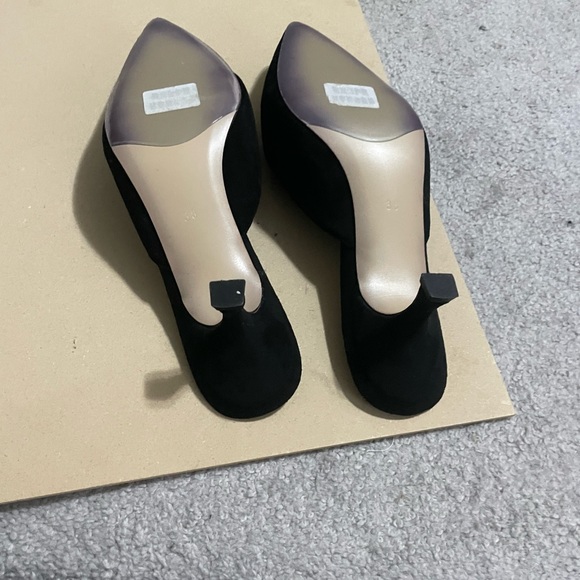 heels - Picture 4 of 4